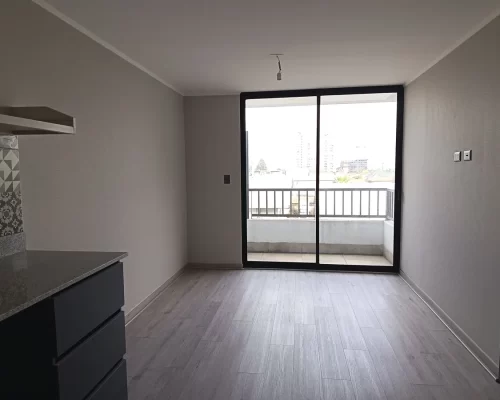 Livig comedor vista balcon departamento en La Cisterna entrega inmediata bono pie