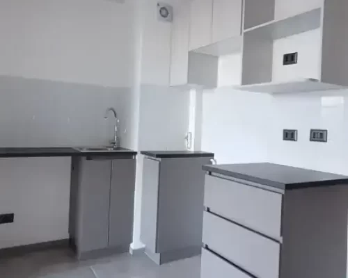 Cocina amoblada gran espacio