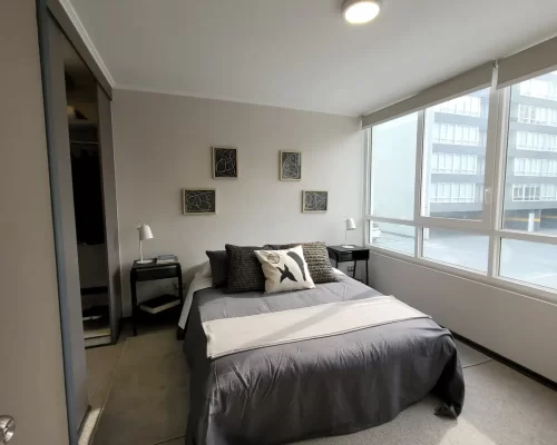 Dormitorio principal con espacio para una cama de 2 plazas