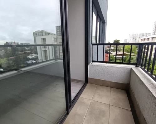 07-balcon-departamento-la-cisterna-bono-pie-modelo-estudio-intermodal-la-cisterna
