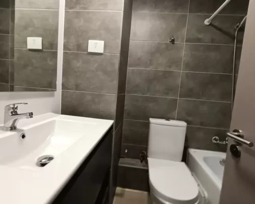 Baño departamento venta con bono pie Santiago Centro