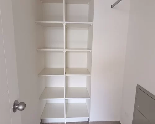 Walking closet dormitorio principal venta departamento Estacion Central biono pie