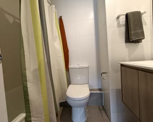 Baño dormitorio principal departamneto La Florida metro Mirador bono pie