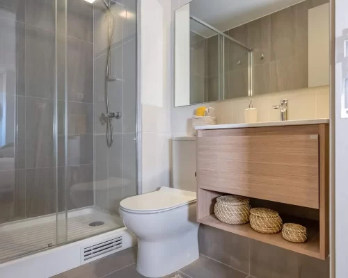Cuarto baño Departamento 3dormitorios 4 baños Reñaca venta con bono pie enttrega inmediata