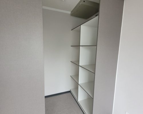 7 ) Walkin Closet dormitorio principal